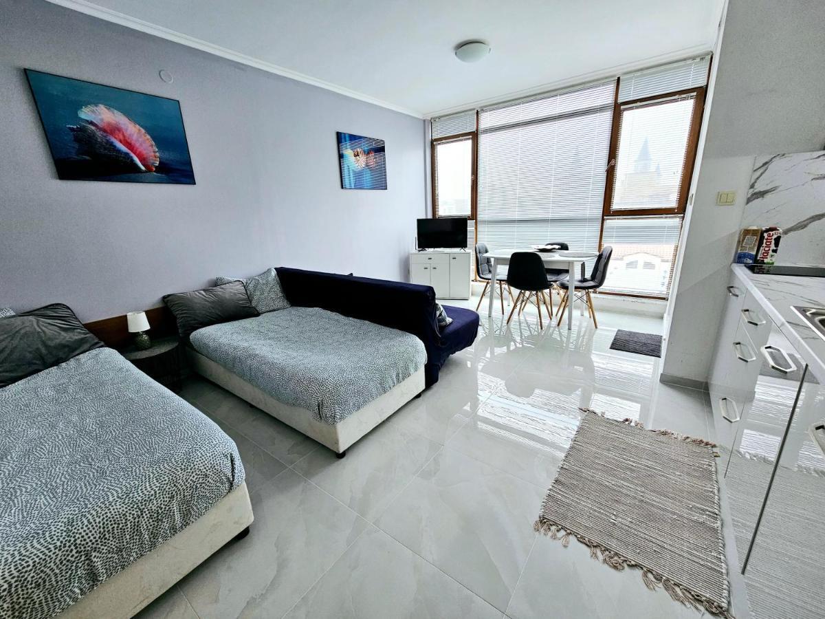 Studio Apartment With Balcony 300M From Beach Słoneczny Brzeg Zewnętrze zdjęcie